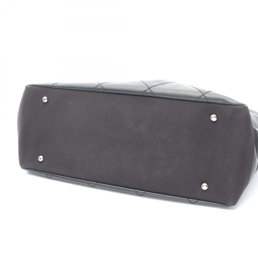 CHANEL Black Leather Tote Bag - Picture 6 of 15